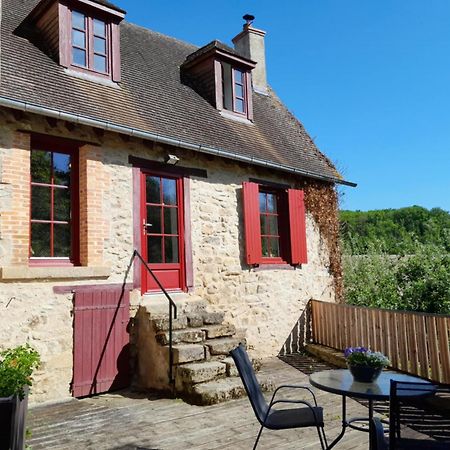 Gite "La Petite" Saint-Benoit-du-Sault Eksteriør bilde